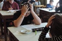 Uczniowie podczas testów